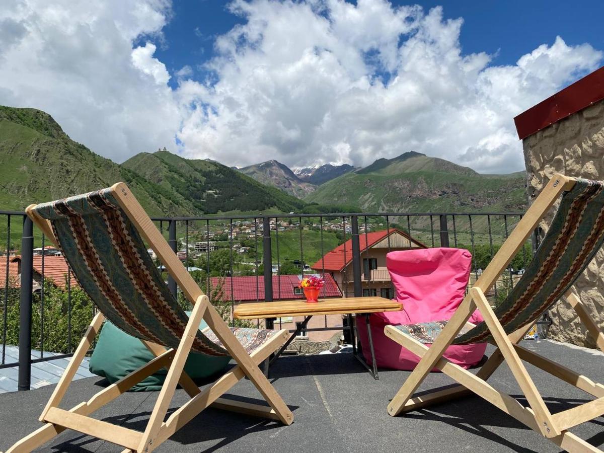 Four Season In Kazbegi Hotel Bagian luar foto