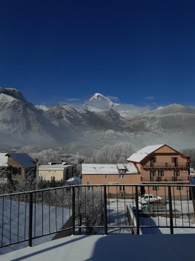 Four Season In Kazbegi Hotel Bagian luar foto